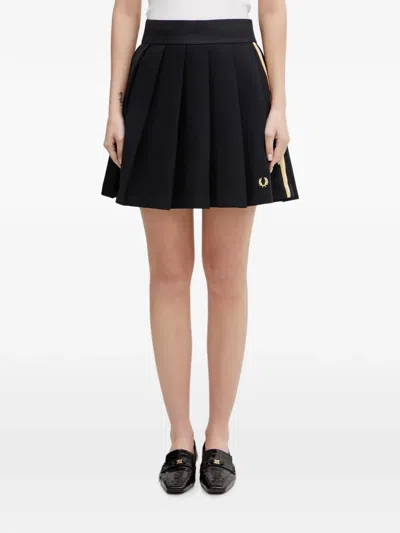 Fred Perry Pleated Stripe-detail Skirt In Black