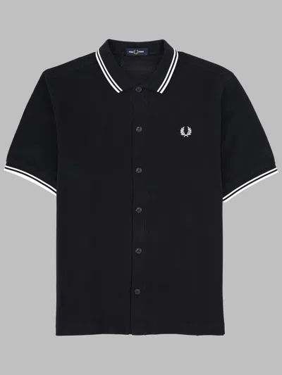 Fred Perry Polo Con Bottoni E Logo In Black