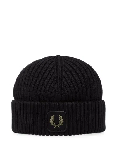 Fred Perry Ribbed Cotton Beanie In Black