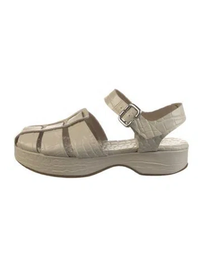 Pre-owned Freda Salvador Leather Sandals In White