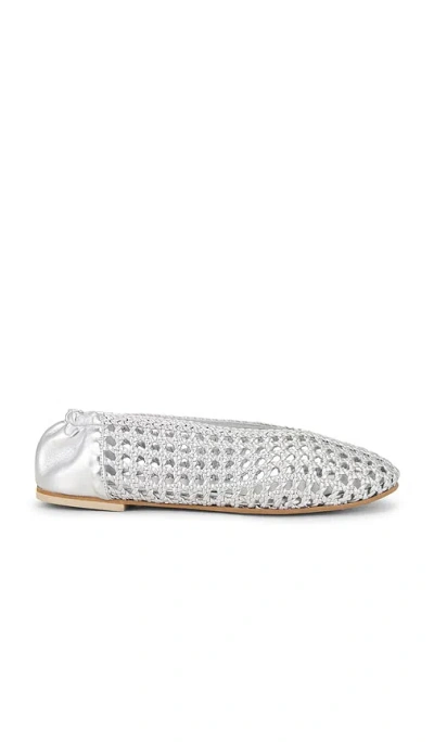 Freda Salvador Riley Flat