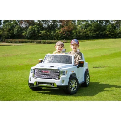 Freddo Ride On Car In White