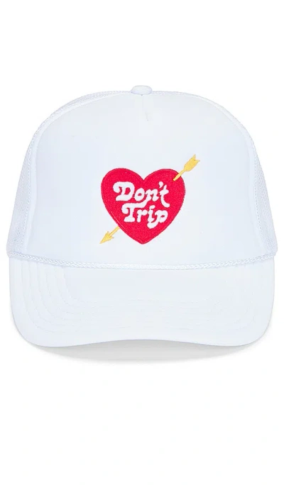Free And Easy Heart & Arrow Trucker Hat In 白色