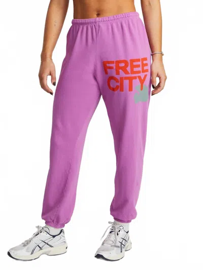 Free City Large Logo Sweatpant In Pink Juice