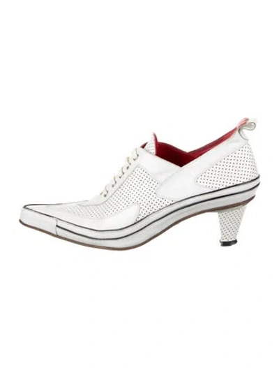Pre-owned Free Lance Leather Pumps In White