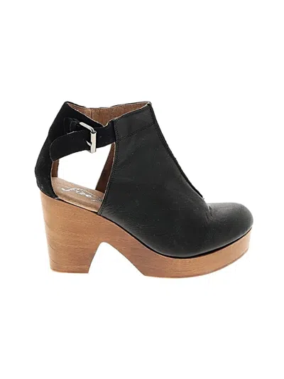Pre-owned Free People Ankle Boots In Black