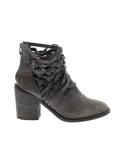 Pre-owned Free People Ankle Boots In Gray