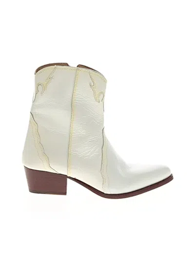 Pre-owned Free People Ankle Boots In White