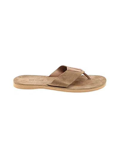 Pre-owned Free People Flip Flops In Tan
