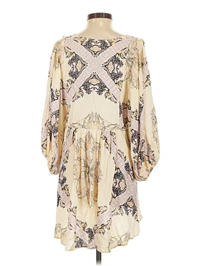 Pre-owned Free People Kimono In Ivory