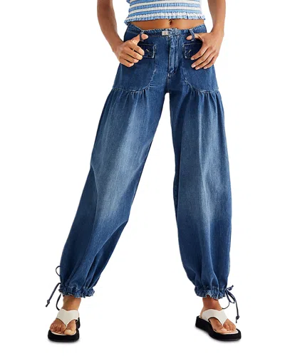 Free People Lotus Mid Rise Balloon Jeans In Juno In Blue