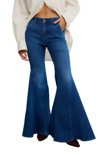 Free People Marque Flare Jeans In Blue