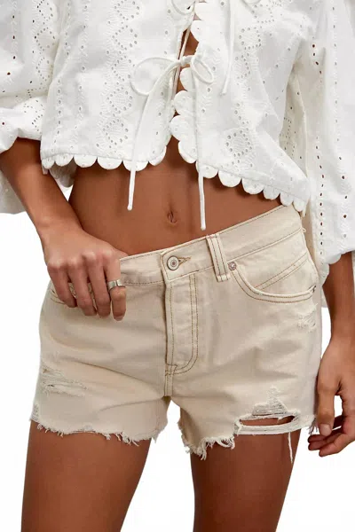 FREE PEOPLE NOW OR NEVER DENIM SHORTS IN ECRU
