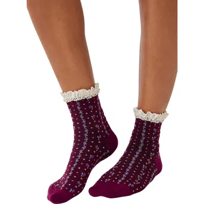 Free People Rosebud Waffle Knit Ankle Socks In Burgundy