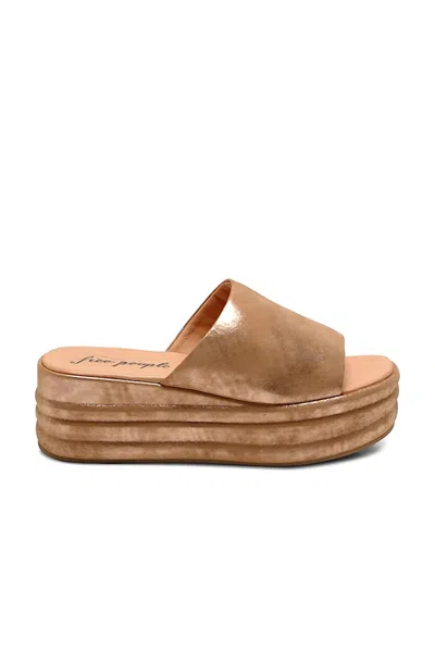 Free People Women's Harbor Flatform Sandal In Rose Gold In Brown