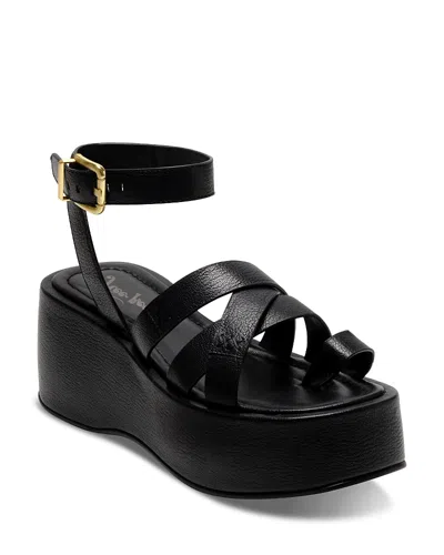 FREE PEOPLE WOMEN'S HAZEL PLATFORM SANDALS