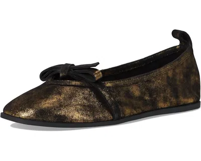 FREE PEOPLE WOMEN'S MANIA BOW FLAT IN BRONZE AGE METALLIC