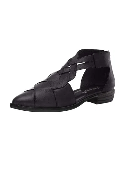 Free People Women's Wanderlust Flat Shoe In Black