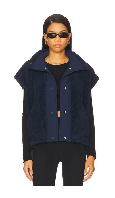 Free People X Fp Movement Scout It Out Vest In Blue