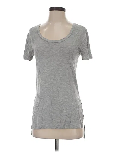 Pre-owned Free Press Active T-shirt In Gray