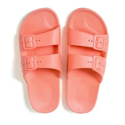 Freedom Moses Coral Slippers Capri In Pink