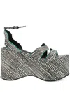 Freelance Lill 15 Shoes In Black