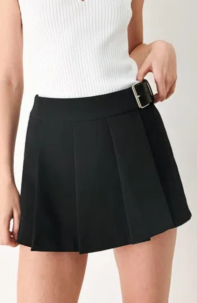 Freemarket Buckle Pleated Mini Skort In Black