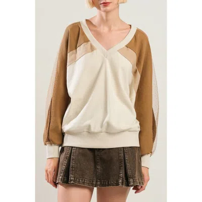 Freemarket V-neck Long Sleeve Knit Top In Cream