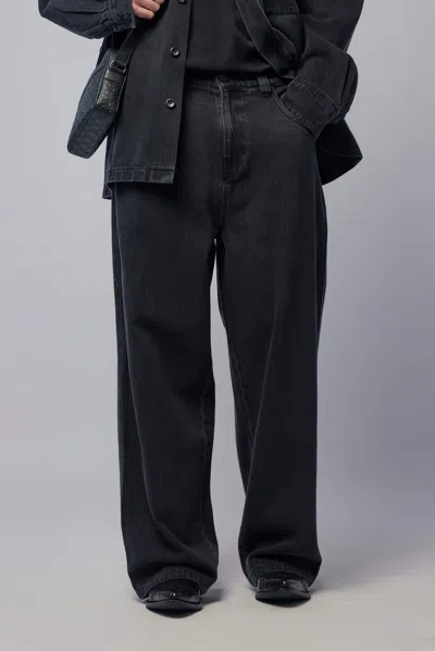 Frei-mut Jeans In Blue Selvage Denim Straight Leg In Black