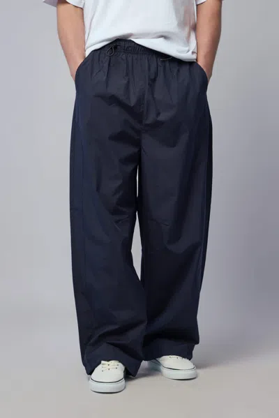 Frei-mut Jogger In Woven Fabric In Blue
