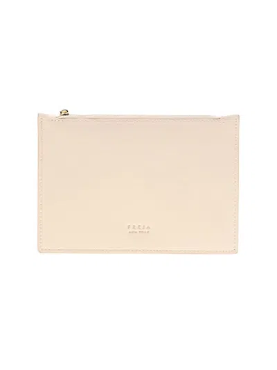 Pre-owned Freja New York Clutch In White