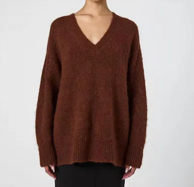 FRENCH CONNECTION FLUFFY KNIT V-NECK JUMPER IN CHOCOLATE