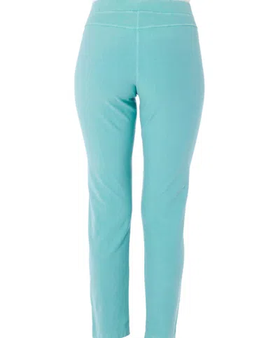 French Kyss Capri Jeggings In Mint In Green