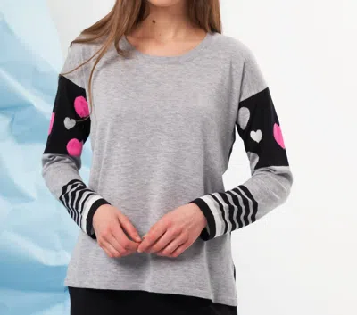 French Kyss Heart Detail Scoop Neck Top In Slate/multi In Gray