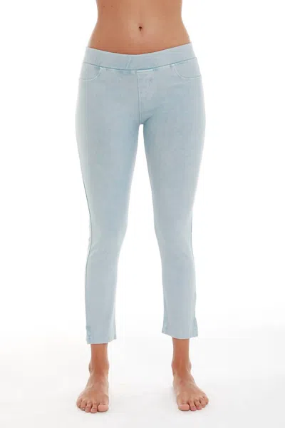 French Kyss High Rise Capri In Lightblue In Multi