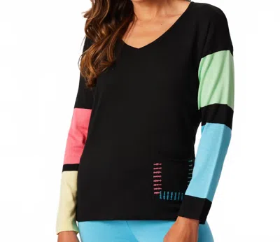 French Kyss Patch Pocket V-neck Top In Black/multi