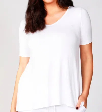 French Kyss Short Sleeve V-neck T Shirt In White