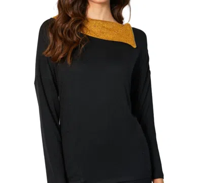 French Kyss Zip Neck Top In Black/mango