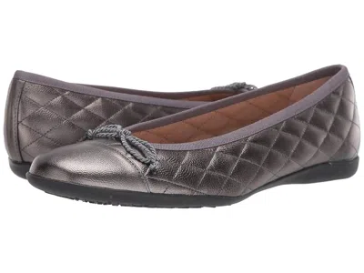 French Sole Passportr Flat In Gray
