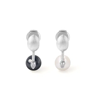 Freqnc Atelier Women's Neutrals Orphic Egg Earrings - Black Agate & Pearl