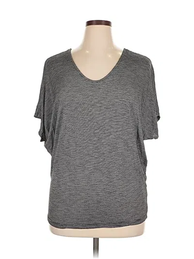 Pre-owned Fresh Laundry Short Sleeve T-shirt In Gray