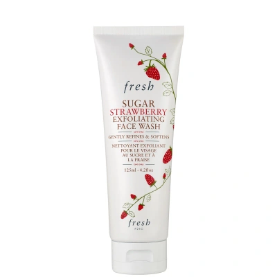 Fresh Sugar Strawberry Exfoliant Face Wash 125ml In White