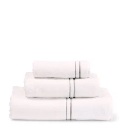 Frette Cotton Layering Embroidery Guest Towel In Sand