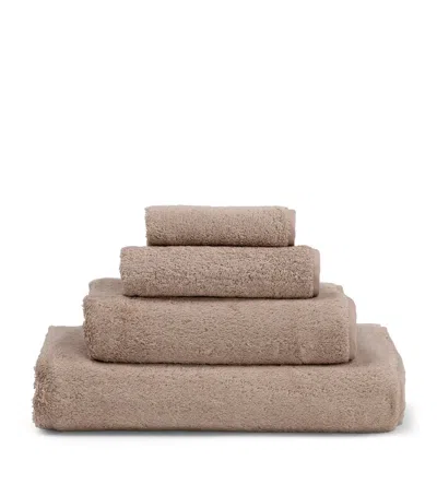 Frette Cotton Unito Hand Towel In Pink