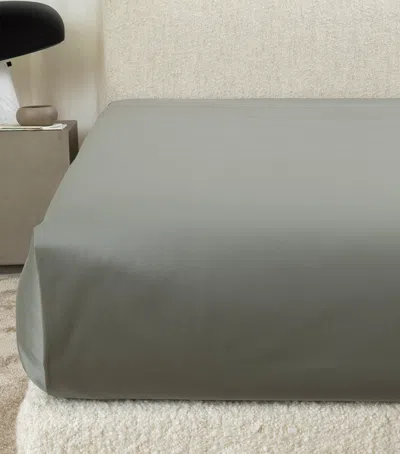 Frette Cotton Yarn Dyed Sateen Super King Flat Bottom Sheet In Gray