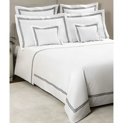 Frette Triplo Poplin Duvet Cover, Queen In White/slate Gray