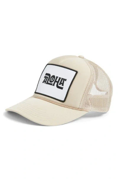 Friday Feelin ' Aloha Flower Trucker Hat In Neutral