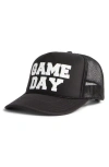 Friday Feelin ' Game Day Trucker Hat In Black
