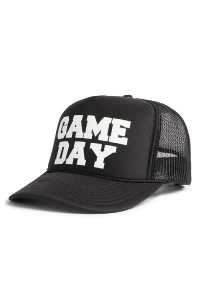 Friday Feelin ' Game Day Trucker Hat In Black