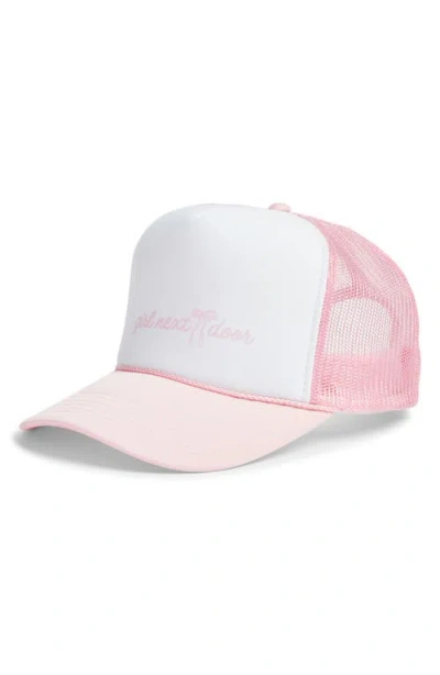 Friday Feelin ' Girl Next Door Trucker Hat In Pink